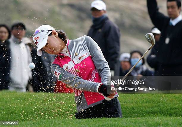 Na-Yeon Choi of South Korea plays a shot on the 6th hole during final round of Hana Bank Kolon Championship at Sky 72 Golf Club on November 1, 2009...