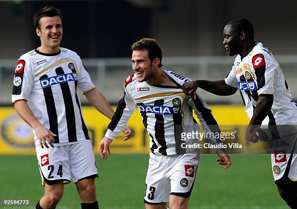 Antonio Floro Flores of Udinese Calcio is congratulated after the first goal during the Serie A match between AC Chievo Verona and Udinese Calcio at...