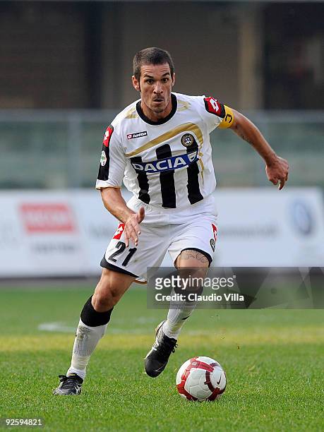 Gaetano D'Agostino of Udinese Calcio in action during the Serie A match between AC Chievo Verona and Udinese Calcio at Stadio Marc'Antonio Bentegodi...