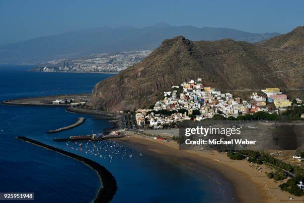 playa de las teresitas, san andres, with santa cruz, tenerife, canary islands, spain - playa de las teresitas stock pictures, royalty-free photos & images