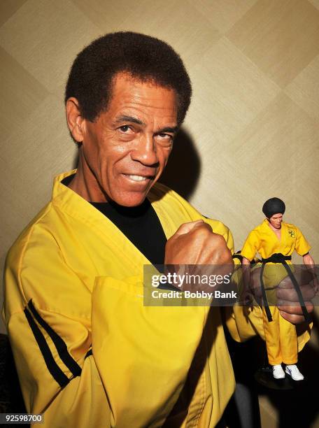 Jim Kelly of "Enter the Dragon" attends the Chiller Theatre Expo at the Hilton Parsippany on October 31, 2009 in Parsippany, New Jersey.