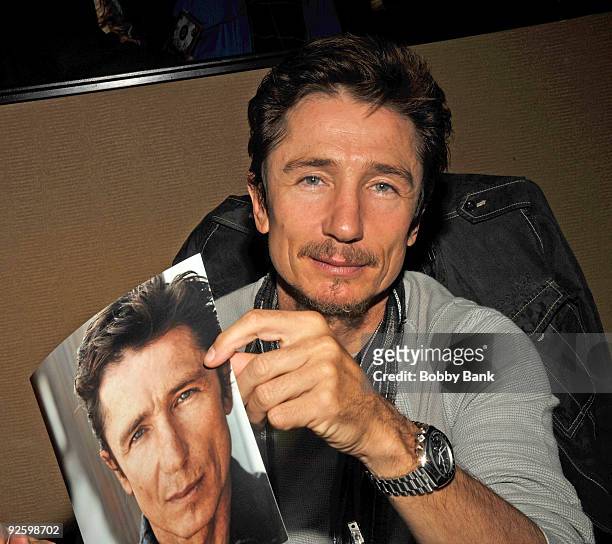 Dominic Keating attends the Chiller Theatre Expo at the Hilton Parsippany on October 31, 2009 in Parsippany, New Jersey.