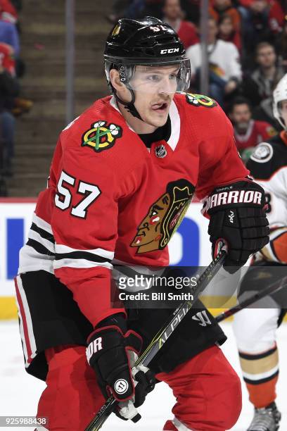 Tommy Wingels of the Chicago Blackhawks watches for the puck in the third period against the Anaheim Ducks at the United Center on February 15, 2018...