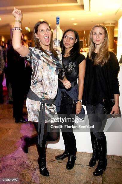 Actress Chantal de Freitas and model Molly Nuo and Dana Schweiger attend the aftershowparty of 'Event Prominent 2009' at the Hotel Grand Elysee on...