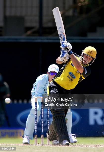Wes Robinson of the Warriors bats during the Ford Ranger Cup match between the New South Wales Blues and the Western Australian Warriors at North...