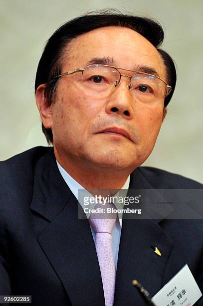 Teruyuki Minoura, president of Daihatsu Motor Co., announces the company's second-quarter earnings in Tokyo, Japan, on Monday, Nov. 2, 2009. Daihatsu...