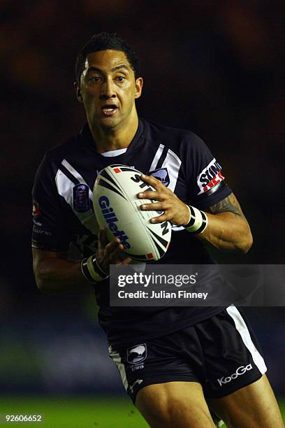 Benji Marshall of New Zealand runs with the ball during the Gillette Four Nations Rugby League match between Australia and New Zealand at The...
