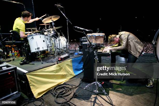 Richard Hughes and Tom Chaplin of Keane perform on stage at Club Ciudad on March 7th, 2009 in Buenos Aires, Argentina.