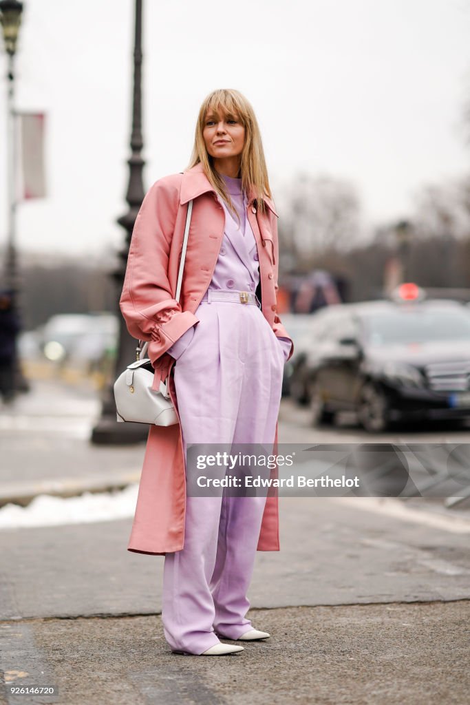 Street Style : Paris Fashion Week Womenswear Fall/Winter 2018/2019 : Day Four