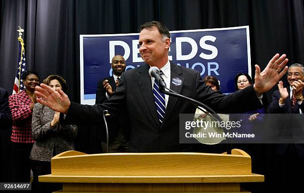 State Senator Creigh Deeds, Democratic gubernatorial candidate for Virginia, addresses supporters at Virginia Commonwealth University November 2,...