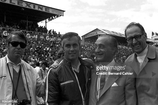 Roger Penske, 24 Hours of Le Mans, Le Mans, 13 June 1971. Roger Penske with Swiss team owner George Filipinetti.