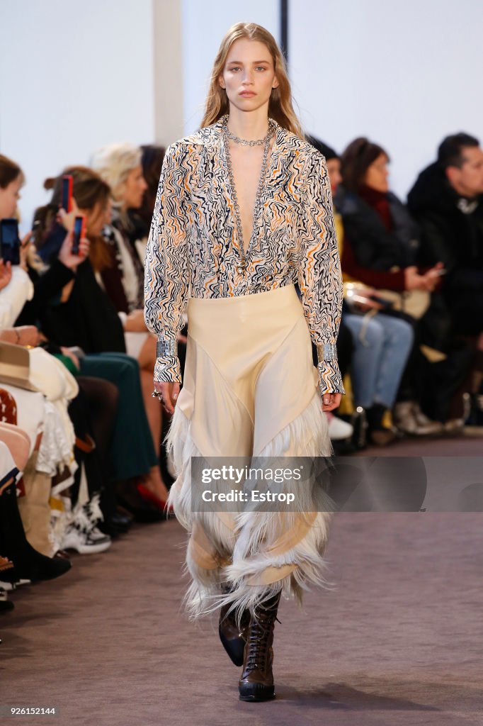Chloe : Runway - Paris Fashion Week Womenswear Fall/Winter 2018/2019