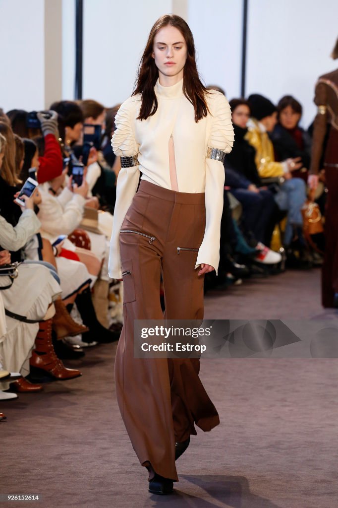 Chloe : Runway - Paris Fashion Week Womenswear Fall/Winter 2018/2019