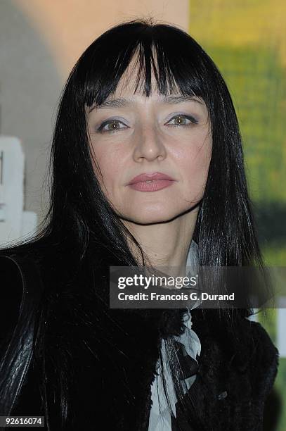 Actress Maria de Medeiros attends "Les Herbes Folles" Paris premiere at Cinematheque Francaise on November 2, 2009 in Paris, France.