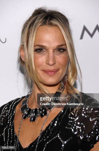 Molly Sims attends the 13th Annual 2009 ACE Awards presented by the Accessories Council at Cipriani 42nd Street on November 2, 2009 in New York City.