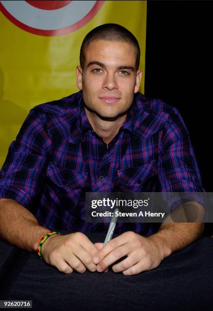 Actor Mark Salling promotes "Glee: The Musical Vol. 1" at the Roosevelt Field Mall on November 2, 2009 in Garden City, New York.