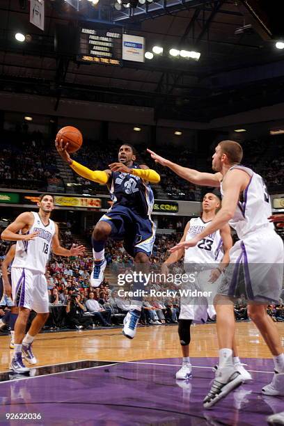 Mayo of the Memphis Grizzlies takes the ball to the basket against the Sacramento Kings during the game on November 2, 2009 at ARCO Arena in...