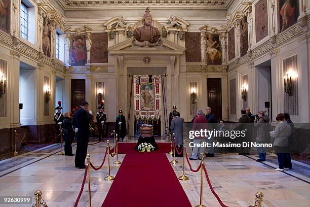 People pay their respects to Italian poetess Alda Merini at the Palazzo Marino on November 3, 2009 in Milan, Italy. Poetess Alda Merini, was...