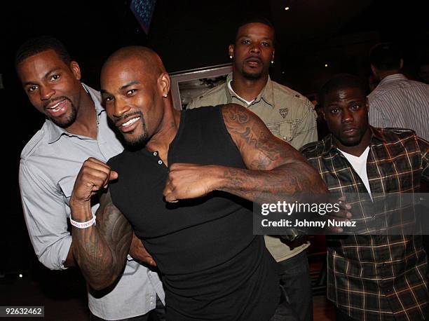 Braylon Edwards, Tyson Beckford, Kerry Rhodes, and Kevin Hart attend the Kerry Rhodes Foundation celebrity bowling at Lucky Strike on November 2,...