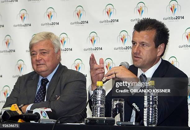 The president of the Brazilian Football Confederation, Ricardo Teixeira , and the head coach of the Brazilian national squad, Dunga, offer a press...