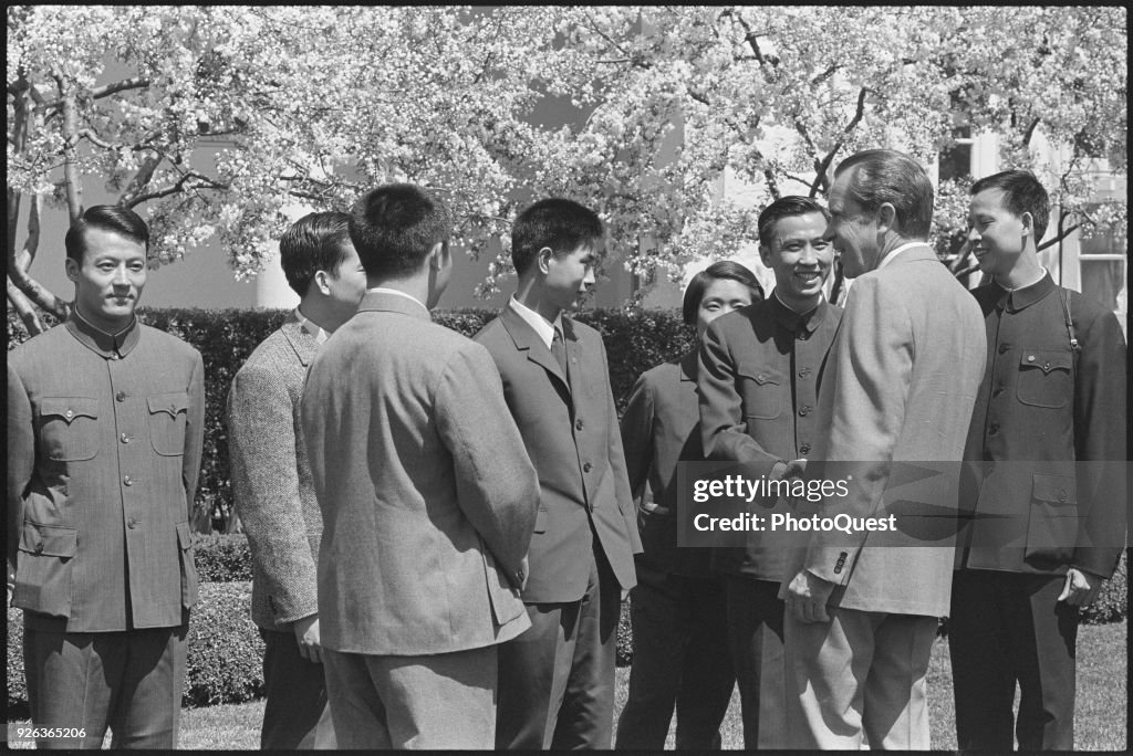 President Nixon Meets Chinese Table Tennis Team
