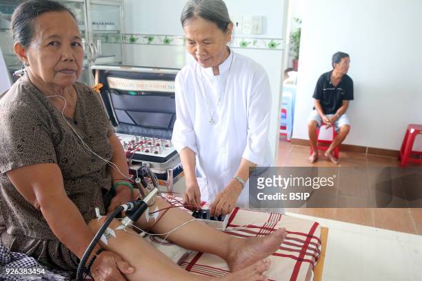 Traditional medicine clinic, Acupuncture, Cu Chi, Vietnam.