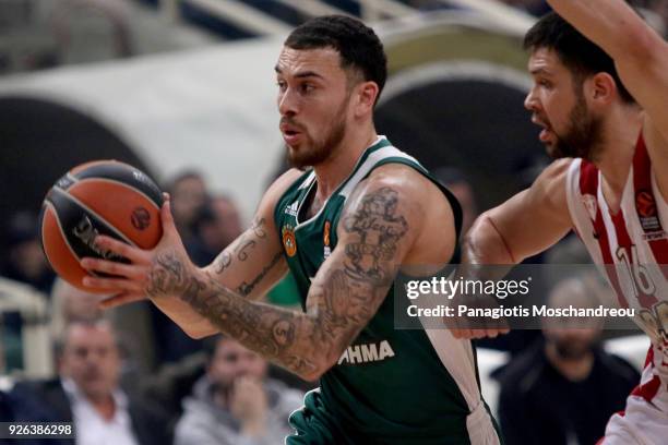 Mike James, #5 of Panathinaikos Superfoods Athens competes with Kostas Papanikolaou, #16 of Olympiacos Piraeus during the 2017/2018 Turkish Airlines...