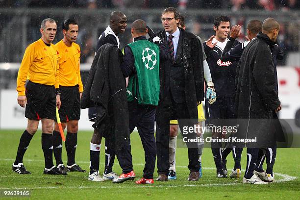 Head coach Laurent Blanc of Bordeaux celebrates the victory with his team after the UEFA Champions League Group A match between FC Bayern Muenchen...