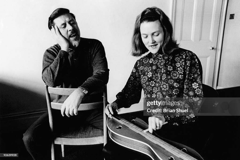 Photo of Peggy SEEGER and Ewan MacCOLL