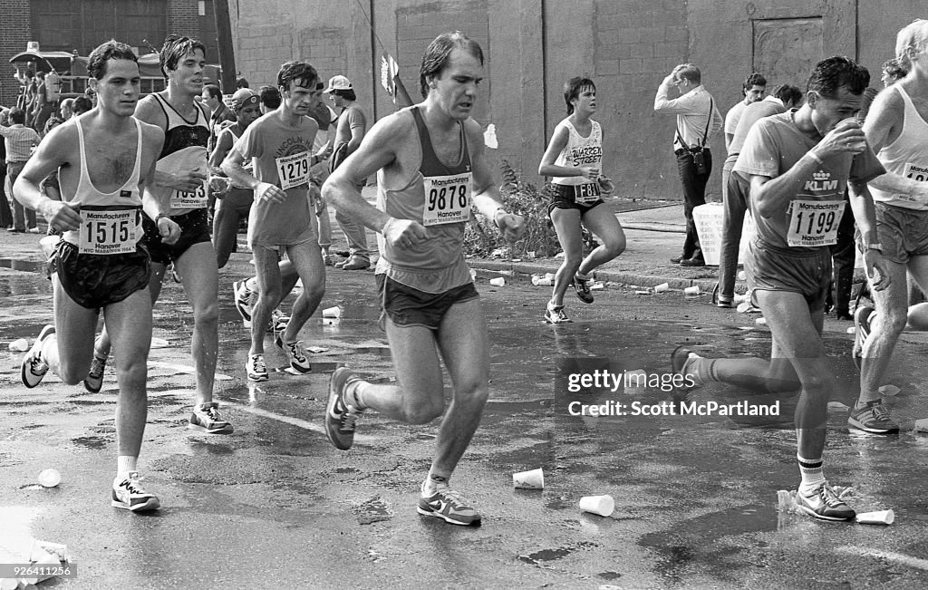 1984 New York City Marathon, Runners In Williamsburg Brooklyn