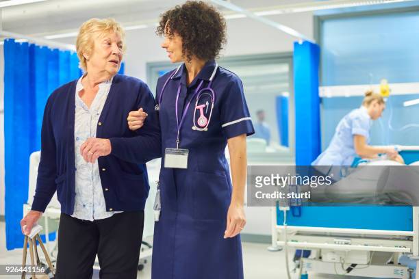 visitor leaving hospital - doctor leaving stock pictures, royalty-free photos & images