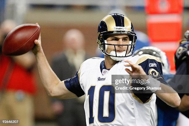 Marc Bulger of the St. Louis Rams passes during the game against the Detroit Lions on November 1, 2009 at Ford Field in Detroit, Michigan.