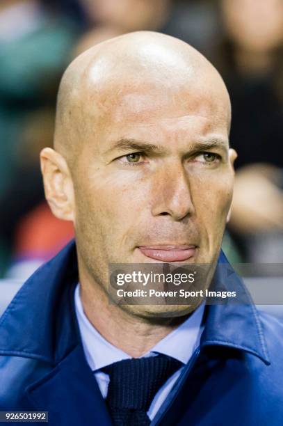 Manager Zinedine Zidane of Real Madrid reacts prior to the La Liga 2017-18 match between Levante UD and Real Madrid at Estadio Ciutat de Valencia on...