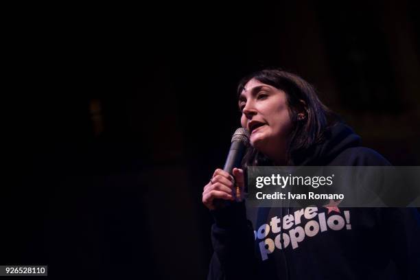 Viola Carofalo, leader of the extreme left party "Power to the People", closes his electoral campaign in Piazza Dante on March 2, 2018 in Naples,...