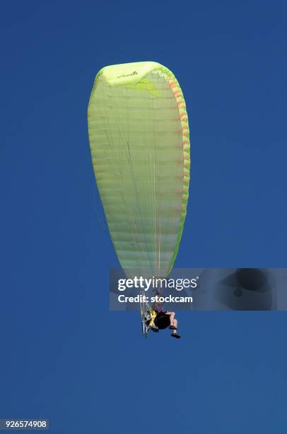 powered paragliding - motor paraglider stock pictures, royalty-free photos & images