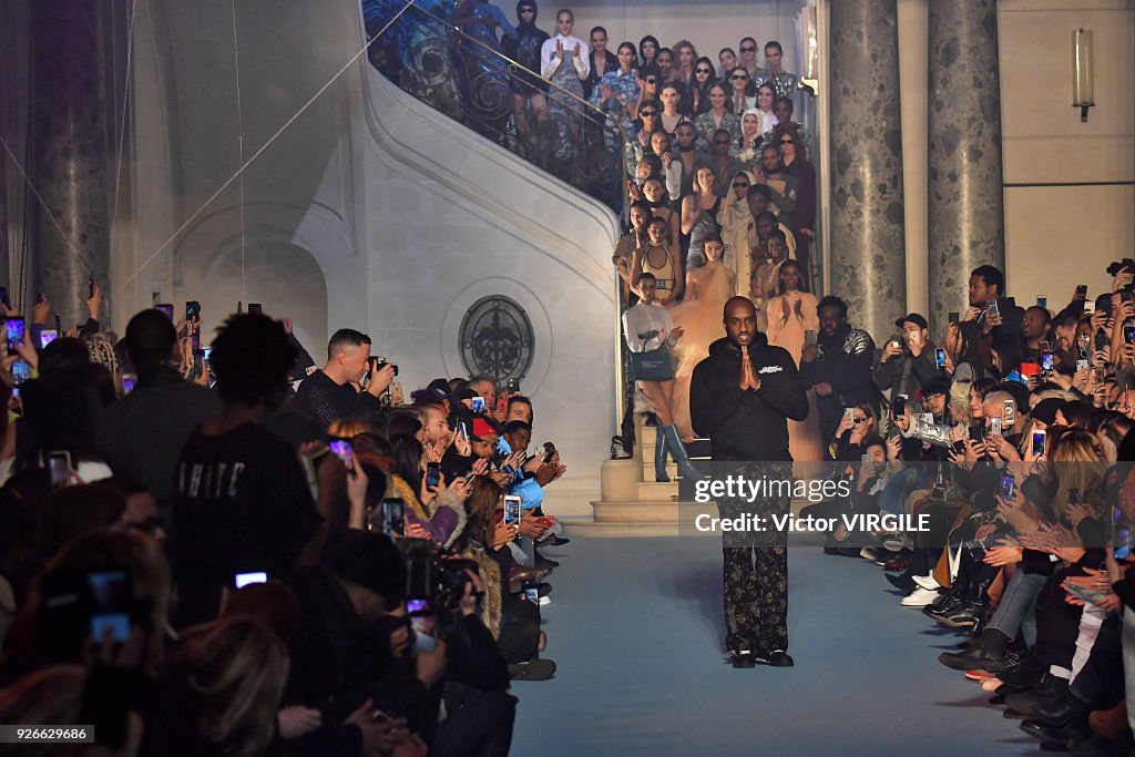Off-White : Runway - Paris Fashion Week Womenswear Fall/Winter 2018/2019