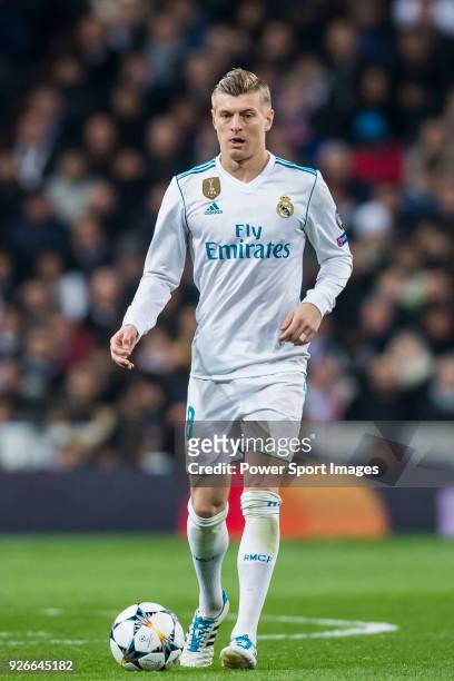Toni Kroos of Real Madrid in action during the UEFA Champions League 2017-18 Round of 16 match between Real Madrid vs Paris Saint Germain at Estadio...