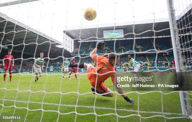 Celtics Moussa Dembele scores his side's first goal of the game during the William Hill Scottish Cup, Quarter Final match at Celtic Park, Glasgow.