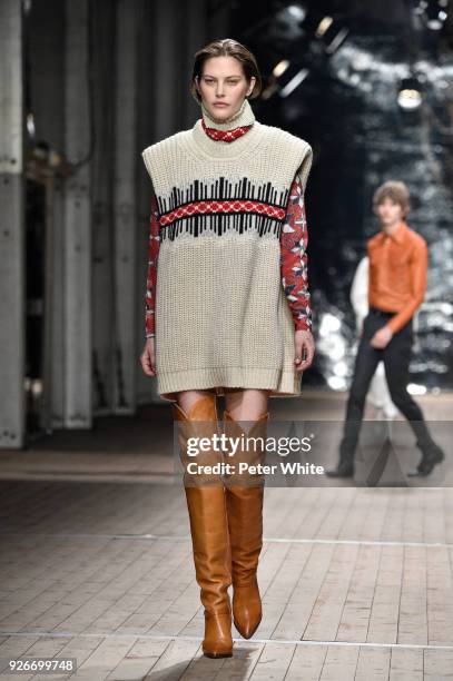 Catherine McNeil walks the runway during the Isabel Marant show as part of the Paris Fashion Week Womenswear Fall/Winter 2018/2019 on March 1, 2018...