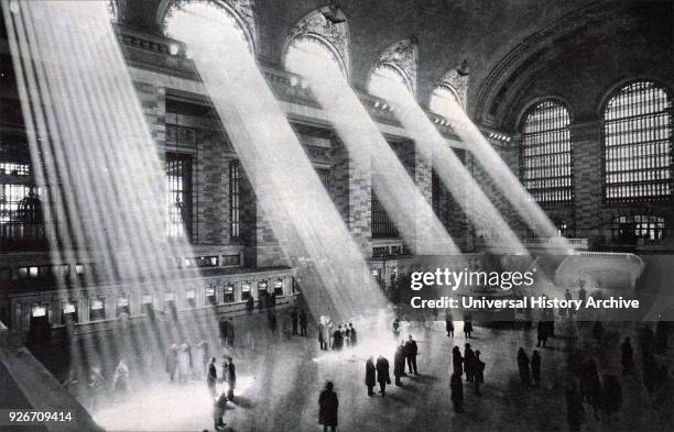 Photograph of the hall of Grand Central Station in New York City. Dated 20th century.