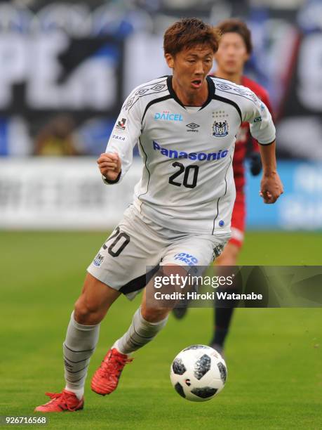 Shun Nagasawa of Gamba Osaka in action during the J.League J1 match between Kashima Antlers and Gamba Osaka at Kashima Soccer Stadium on March 3,...