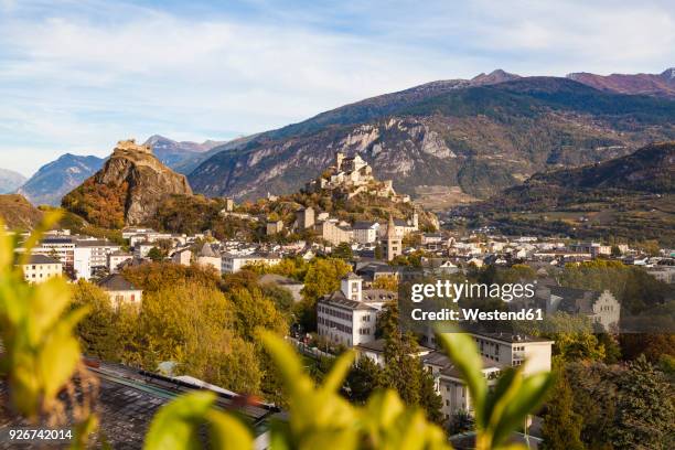 switzerland, canton vaud, sion, townscape with tourbillon castle, notre-dame de valere and notre dame du glarier - kanton wallis stock-fotos und bilder