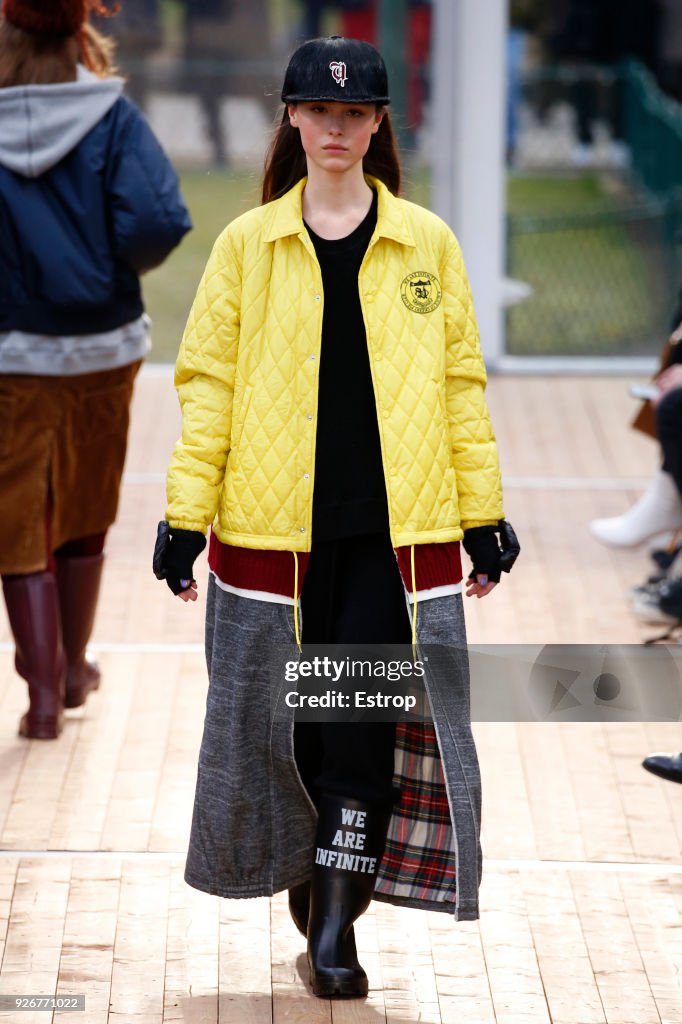 Undercover : Runway - Paris Fashion Week Womenswear Fall/Winter 2018/2019