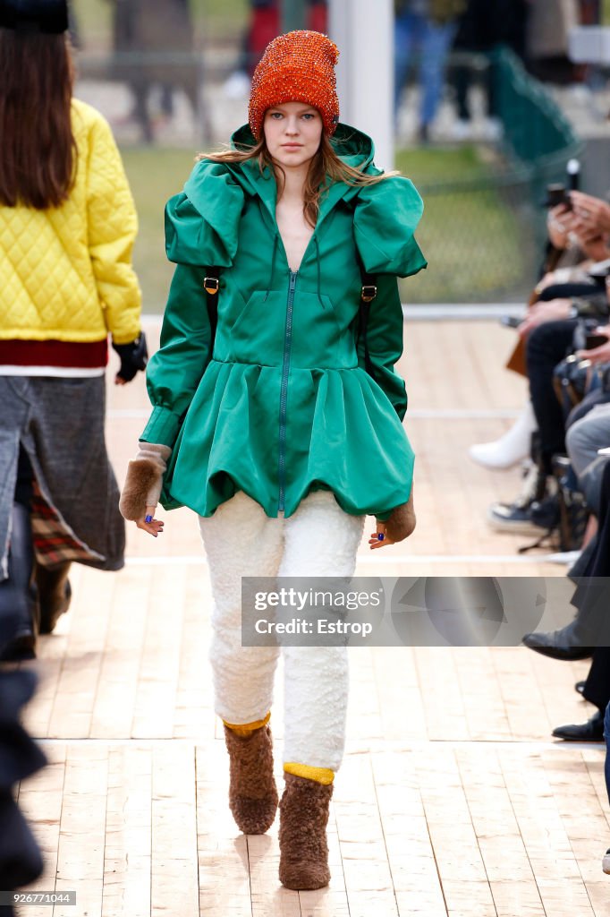 Undercover : Runway - Paris Fashion Week Womenswear Fall/Winter 2018/2019