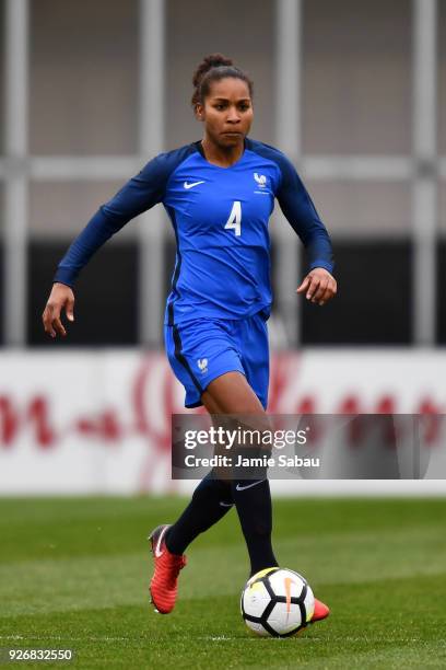 Laura Georges of France controls the ball against England on March 1, 2018 at MAPFRE Stadium in Columbus, Ohio. England defeated France 4-1.
