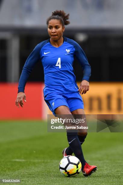 Laura Georges of France controls the ball against England on March 1, 2018 at MAPFRE Stadium in Columbus, Ohio. England defeated France 4-1.