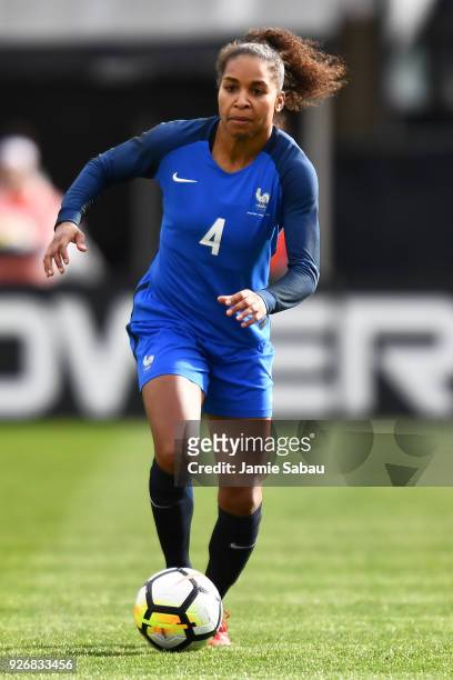 Laura Georges of France controls the ball against England on March 1, 2018 at MAPFRE Stadium in Columbus, Ohio. England defeated France 4-1.