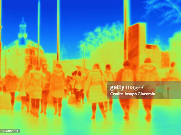 commuters outside station, london, uk - amplified heat stock pictures, royalty-free photos & images