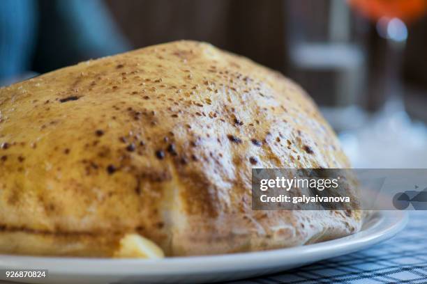 close-up of lavash bread on a plate - lavash stockfoto's en -beelden