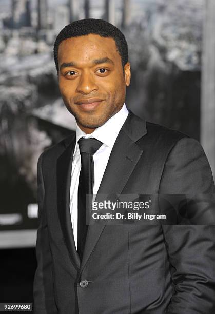 Actor Chiwetel Ejiofor arrives at the "2012" Premiere at Regal 14 at LA Live Downtown on November 3, 2009 in Los Angeles, California.
